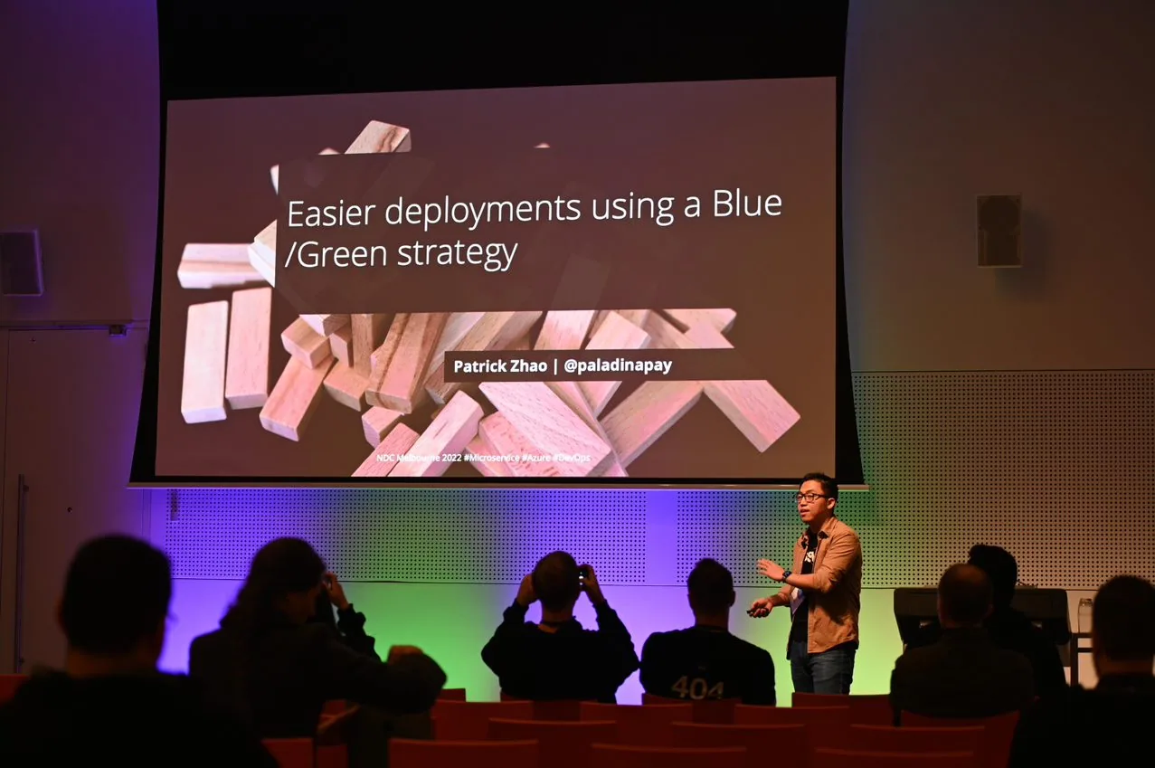 Patrick presenting his talk on stage 4